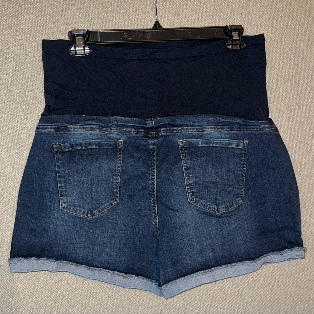 Time and Tru High size XXL 20 Waist blue Denim Shorts - Picture 2 of 4